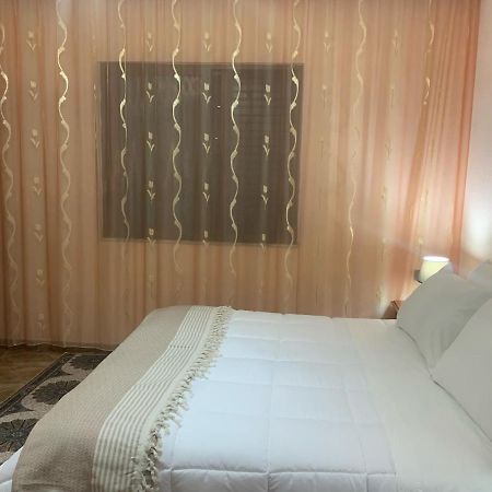 Vila Demaj! Free Parking Berat Exterior foto
